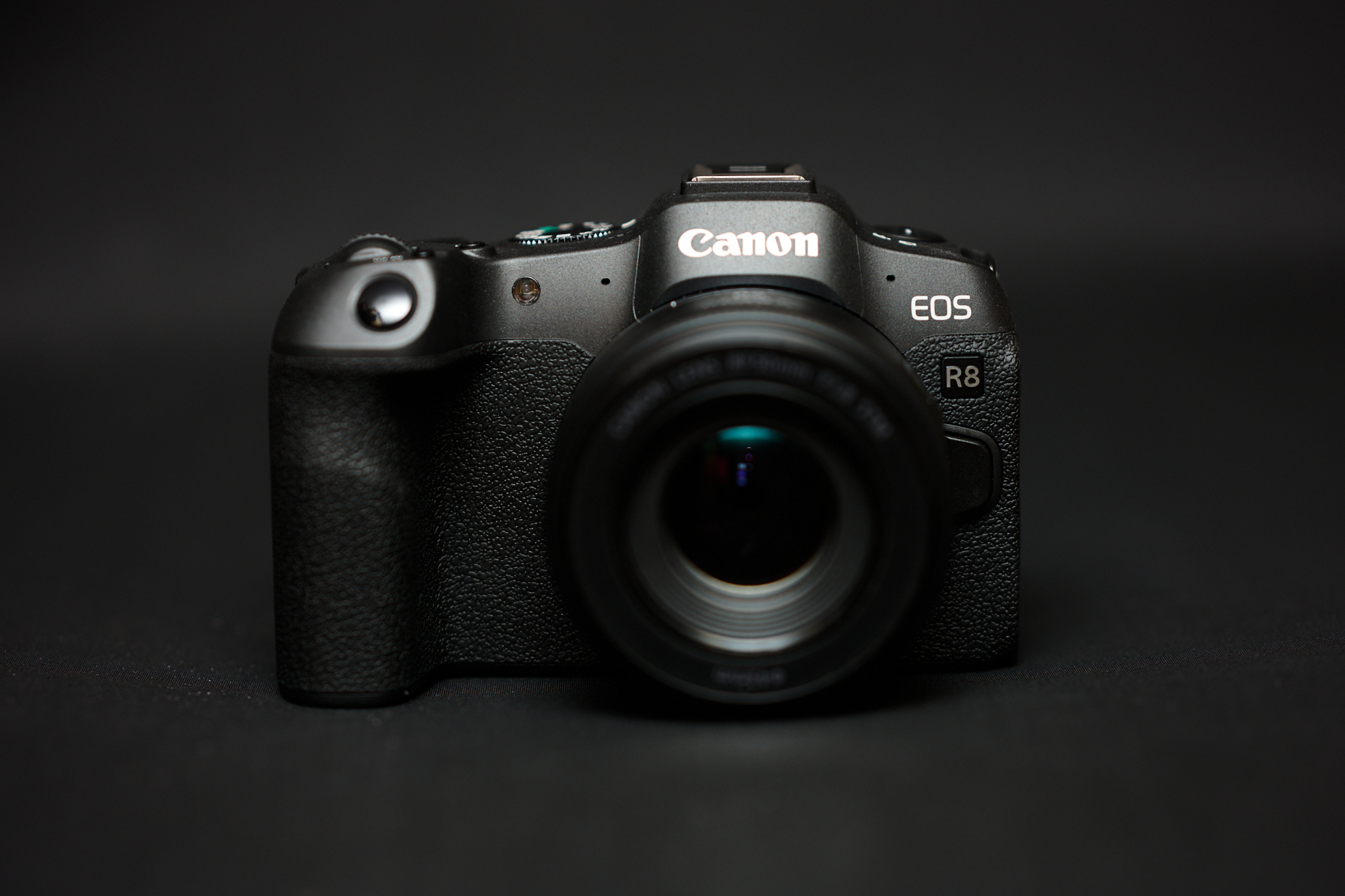 Canon EOS R8 - FotoŠkoda